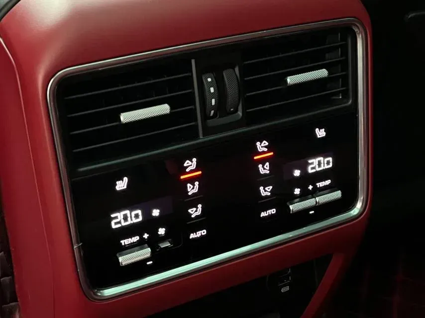 2020 Porsche Cayenne 4.0T 549HP V8 8AT,autocango,china used car exporter,china ev exporter,chinese used car exporter,chinese used ev exporter