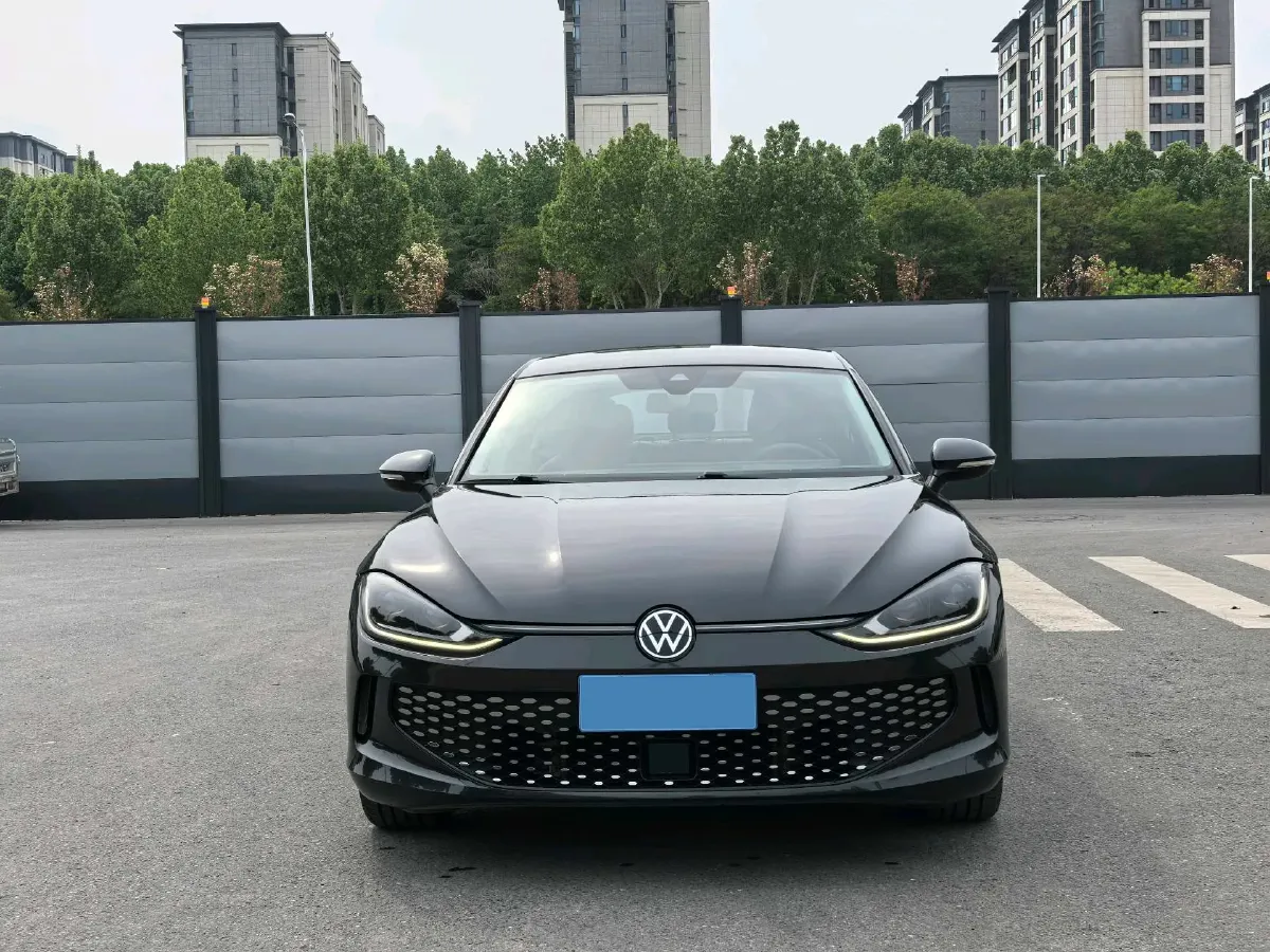 2023 Volkswagen Lamando 1.4T 150HP L4 7DCT,autocango,china used car exporter,china ev exporter,chinese used car exporter,chinese used ev exporter