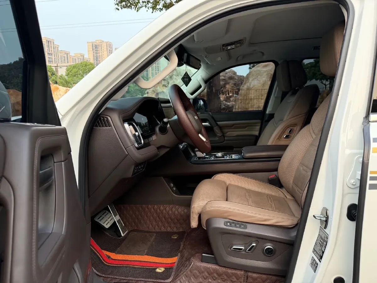 2022 Beijing BJ60 2.0T 267HP L4 8AT,autocango,china used car exporter,china ev exporter,chinese used car exporter,chinese used ev exporter