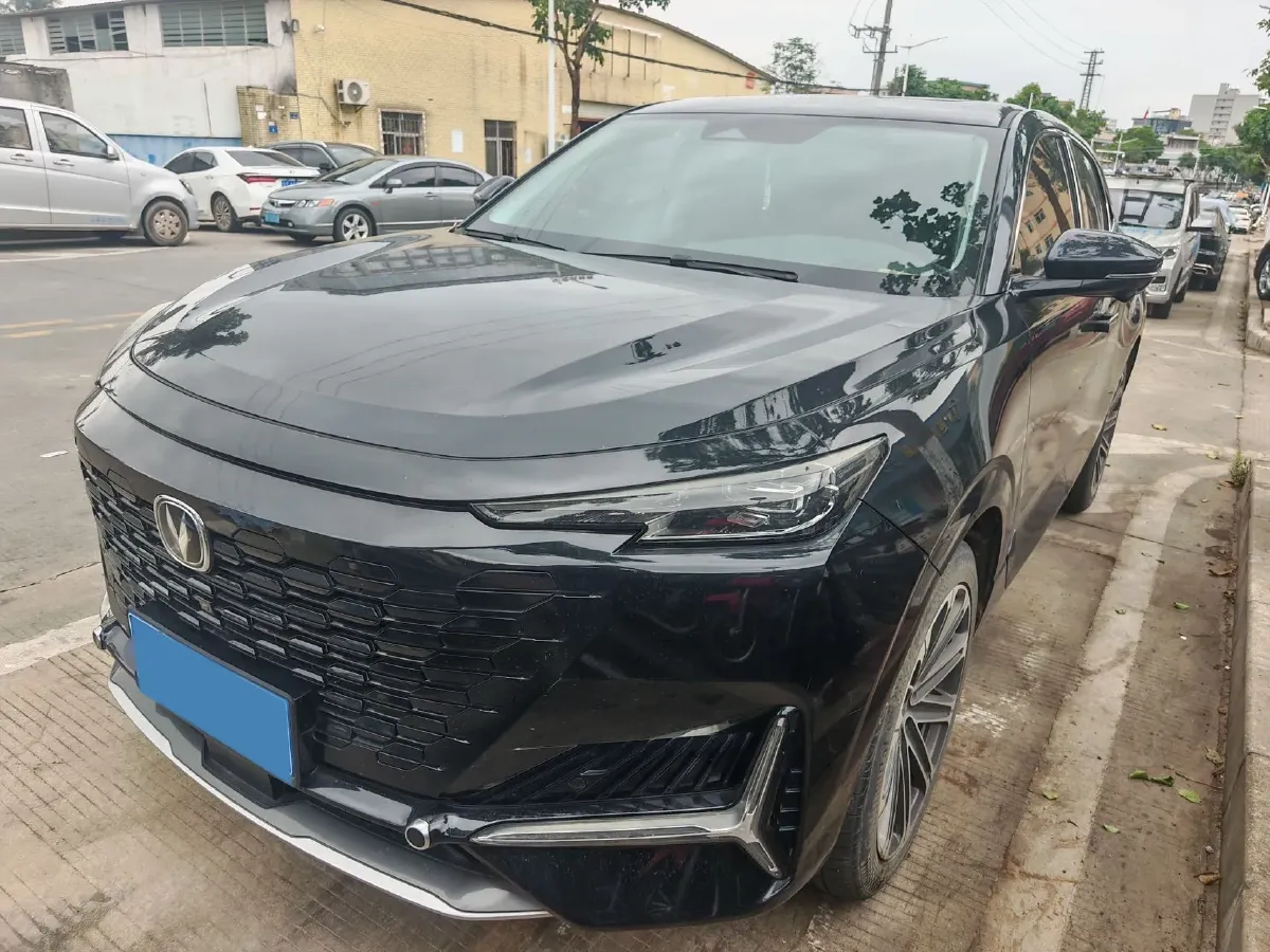 2021 ChangAn UNI-K 2.0T 233HP L4 8AT,autocango,china used car exporter,china ev exporter,chinese used car exporter,chinese used ev exporter