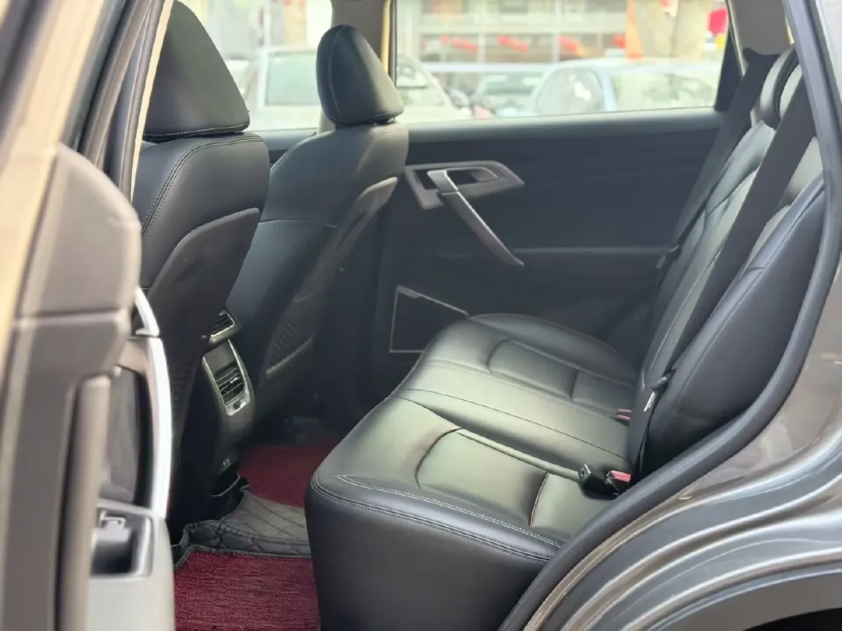 2020 Roewe i6 1.5T 169HP L4 7DCT,autocango,china used car exporter,china ev exporter,chinese used car exporter,chinese used ev exporter