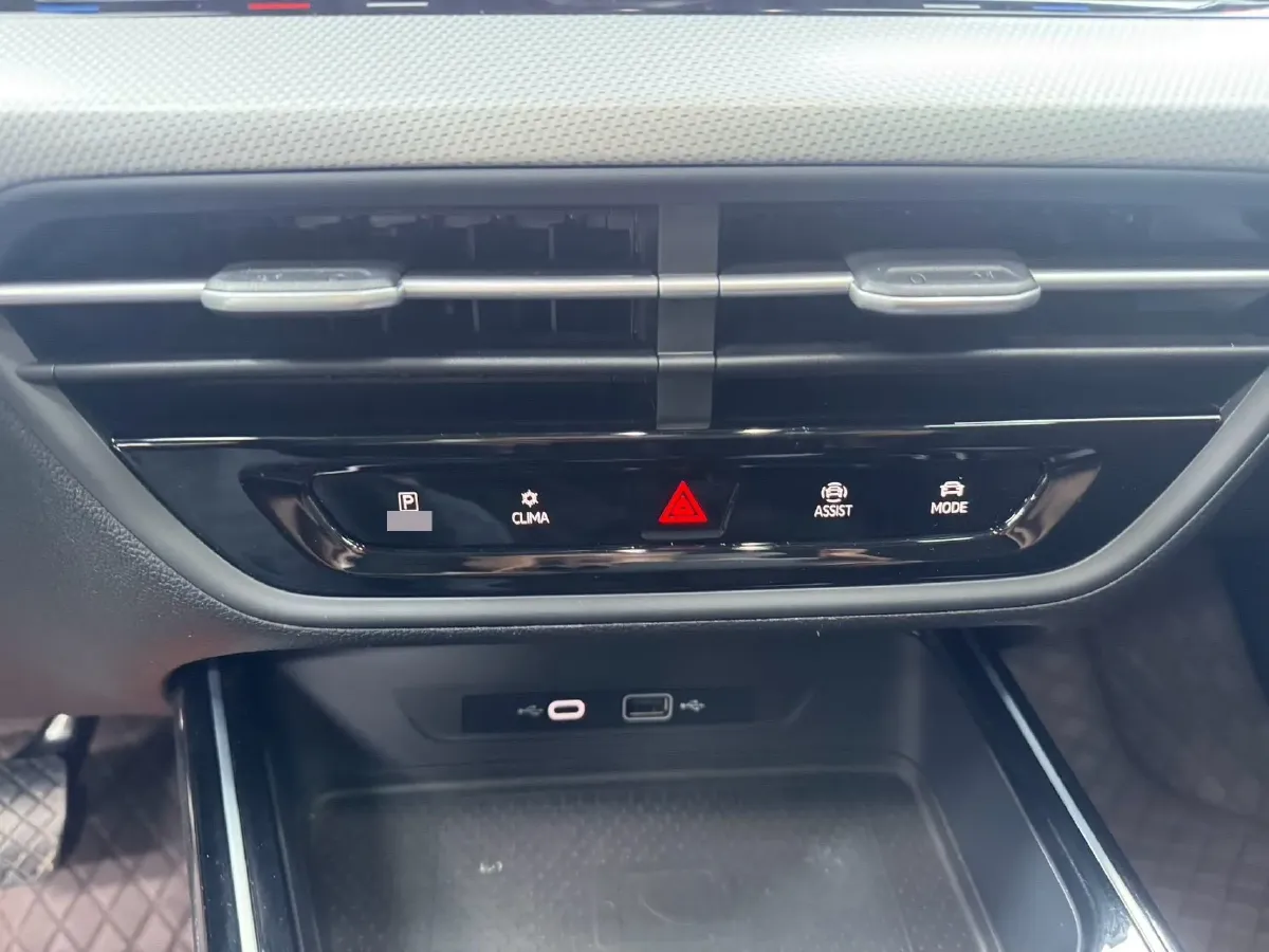 2022 Exceed TXL 2.0T 261HP L4 7DCT,autocango,china used car exporter,china ev exporter,chinese used car exporter,chinese used ev exporter