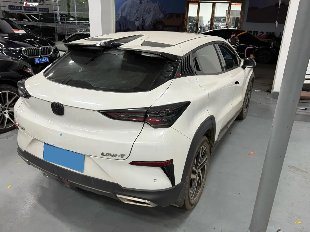 2021 ChangAn UNI-T 1.5T 180HP L4 7DCT,autocango,china used car exporter,china ev exporter,chinese used car exporter,chinese used ev exporter