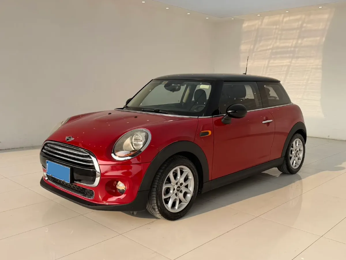 2016 MINI MINI 1.5T 136HP L3 6AT,autocango,china used car exporter,china ev exporter,chinese used car exporter,chinese used ev exporter