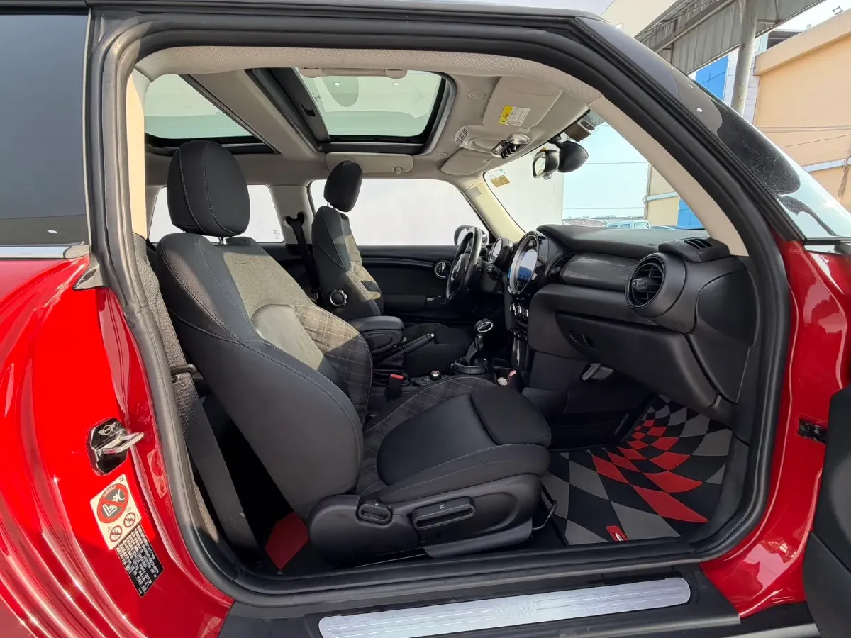 2016 MINI MINI 1.5T 136HP L3 6AT,autocango,china used car exporter,china ev exporter,chinese used car exporter,chinese used ev exporter