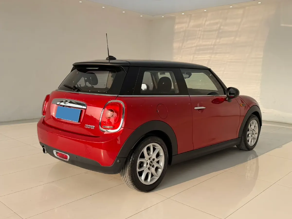 2016 MINI MINI 1.5T 136HP L3 6AT,autocango,china used car exporter,china ev exporter,chinese used car exporter,chinese used ev exporter