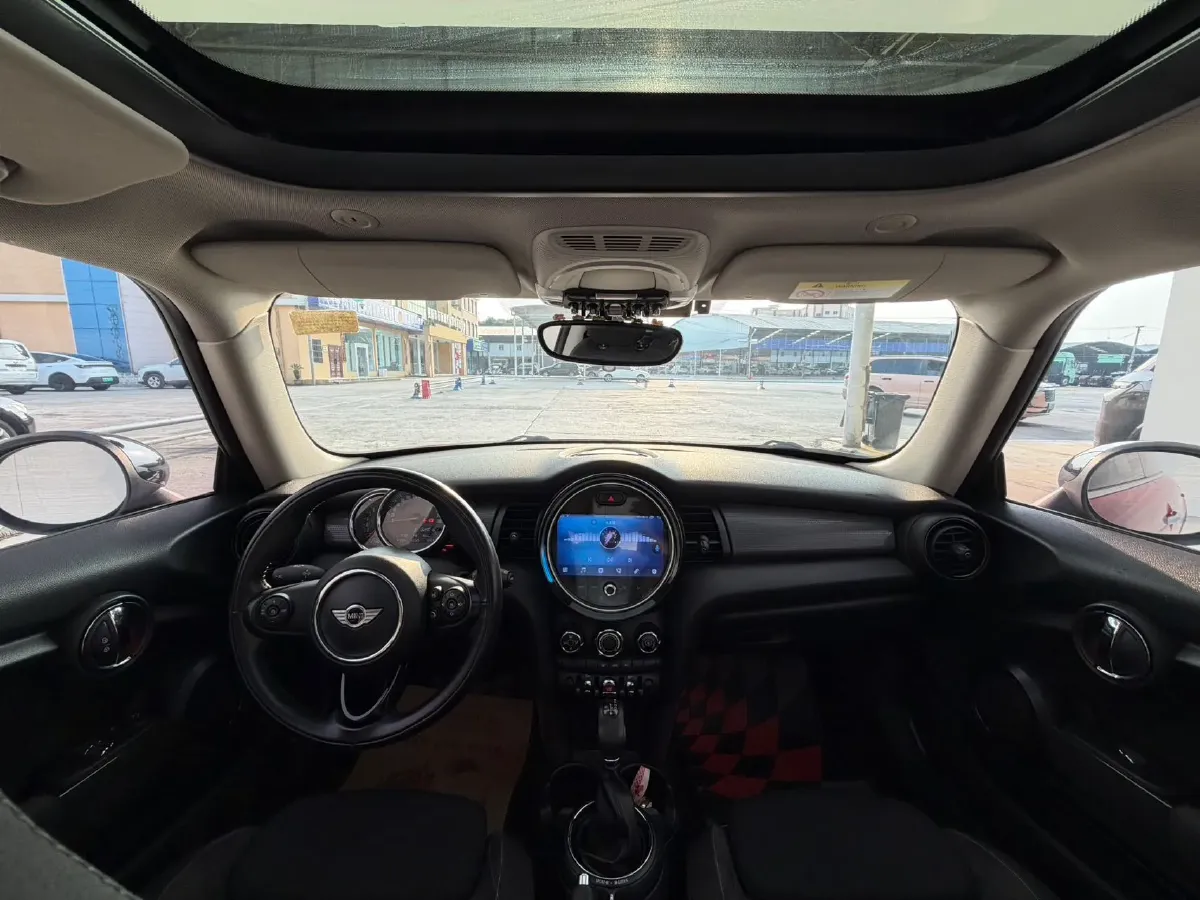 2016 MINI MINI 1.5T 136HP L3 6AT,autocango,china used car exporter,china ev exporter,chinese used car exporter,chinese used ev exporter