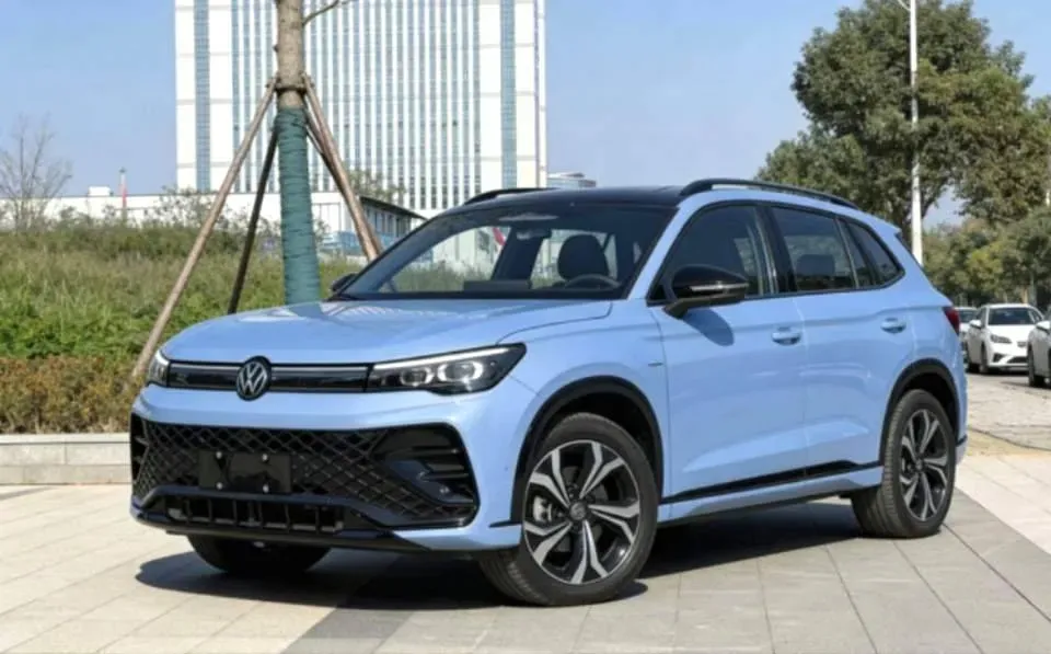 2026 Volkswagen Tiguan L 2.0T 220HP L4 7DCT,autocango,china used car exporter,china ev exporter,chinese used car exporter,chinese used ev exporter
