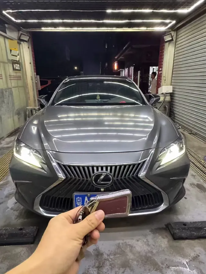 2018 Lexus ES 2.5L 207HP L4 8AT,autocango,china used car exporter,china ev exporter,chinese used car exporter,chinese used ev exporter