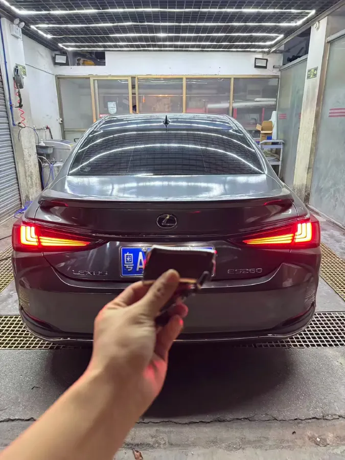 2018 Lexus ES 2.5L 207HP L4 8AT,autocango,china used car exporter,china ev exporter,chinese used car exporter,chinese used ev exporter