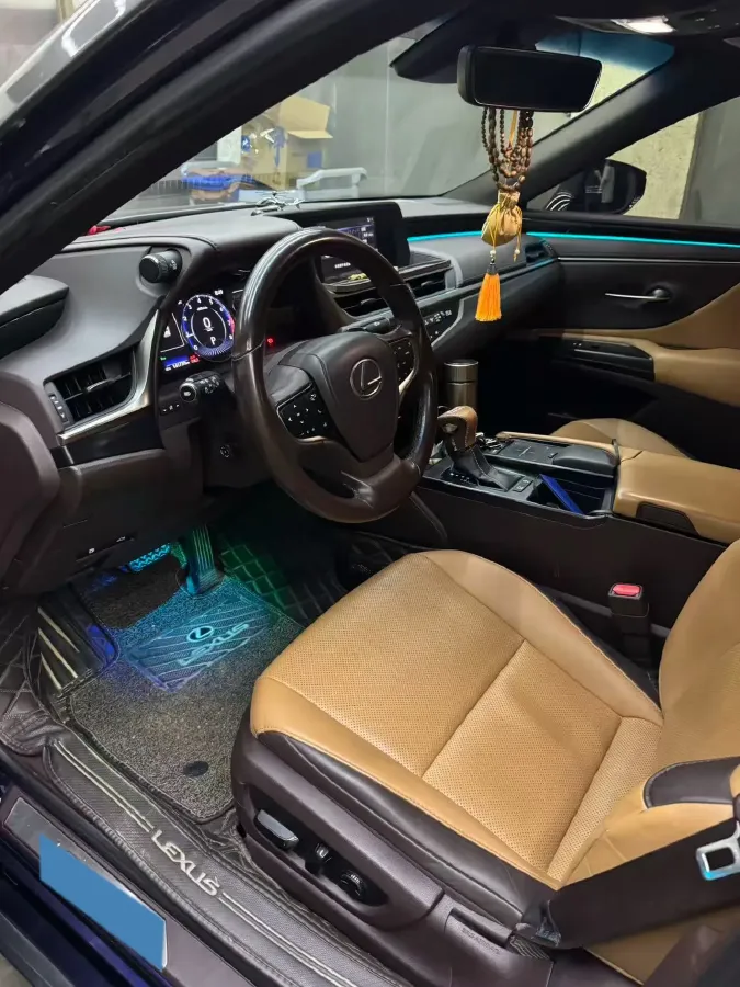 2018 Lexus ES 2.5L 207HP L4 8AT,autocango,china used car exporter,china ev exporter,chinese used car exporter,chinese used ev exporter