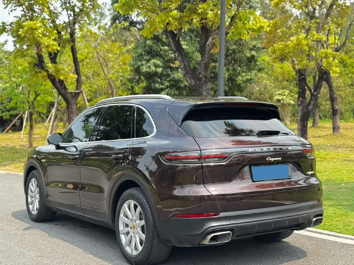 2019 Porsche Cayenne 2.0T 252HP L4 8AT PHEV 14.1KWH,autocango,china used car exporter,china ev exporter,chinese used car exporter,chinese used ev exporter