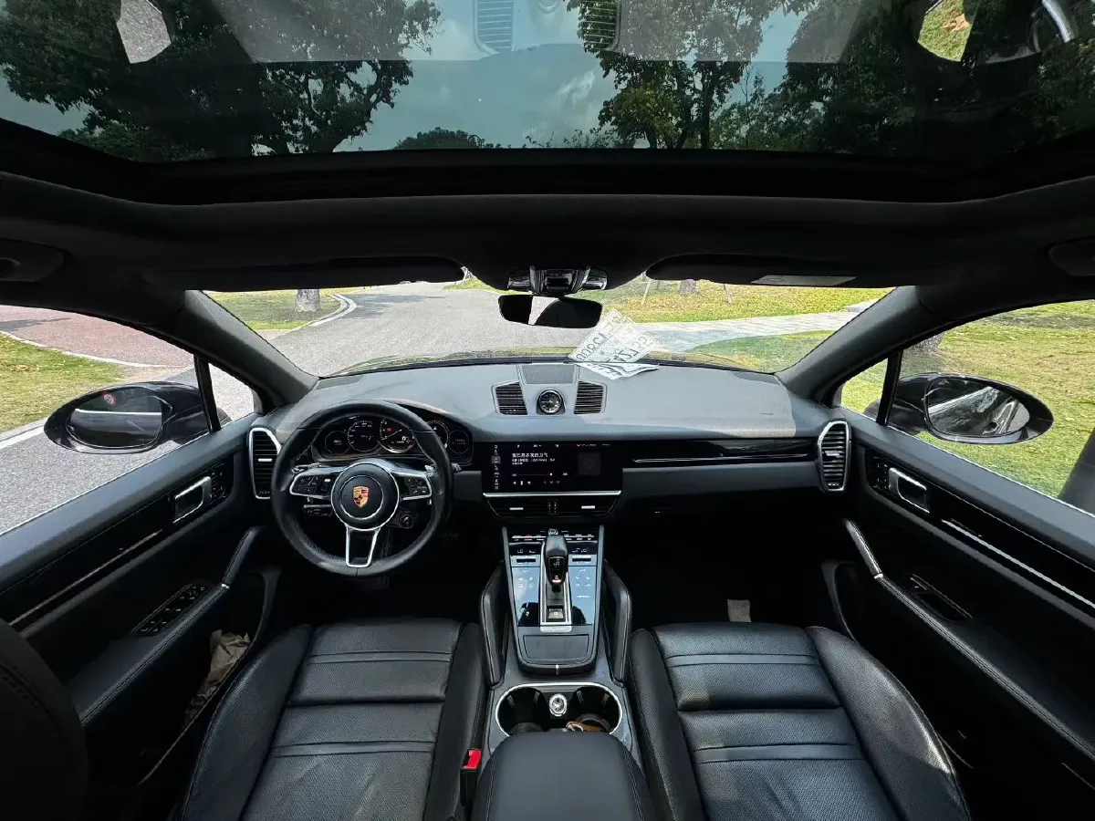 2019 Porsche Cayenne 2.0T 252HP L4 8AT PHEV 14.1KWH,autocango,china used car exporter,china ev exporter,chinese used car exporter,chinese used ev exporter