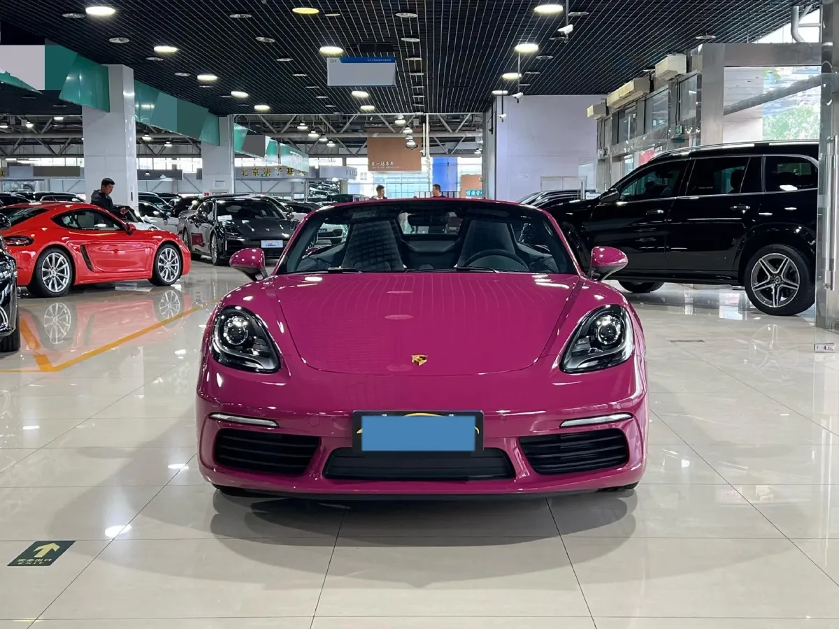2023 Porsche 718 2.0T 250HP H4 7DCT,autocango,china used car exporter,china ev exporter,chinese used car exporter,chinese used ev exporter