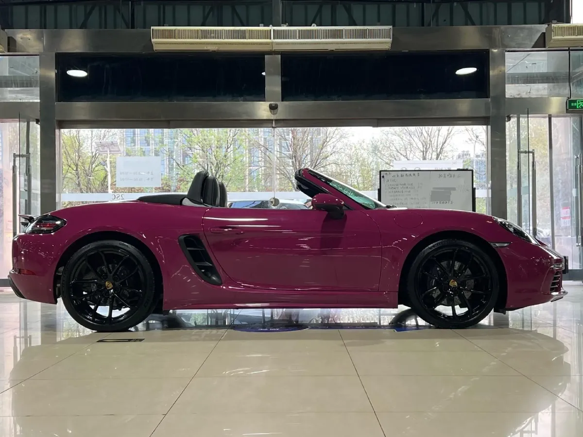 2023 Porsche 718 2.0T 250HP H4 7DCT,autocango,china used car exporter,china ev exporter,chinese used car exporter,chinese used ev exporter