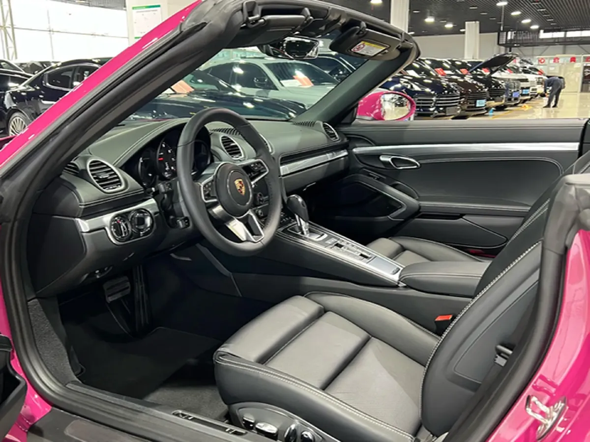 2023 Porsche 718 2.0T 250HP H4 7DCT,autocango,china used car exporter,china ev exporter,chinese used car exporter,chinese used ev exporter