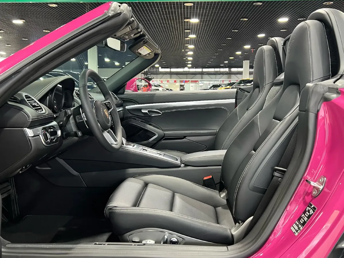 2023 Porsche 718 2.0T 250HP H4 7DCT,autocango,china used car exporter,china ev exporter,chinese used car exporter,chinese used ev exporter