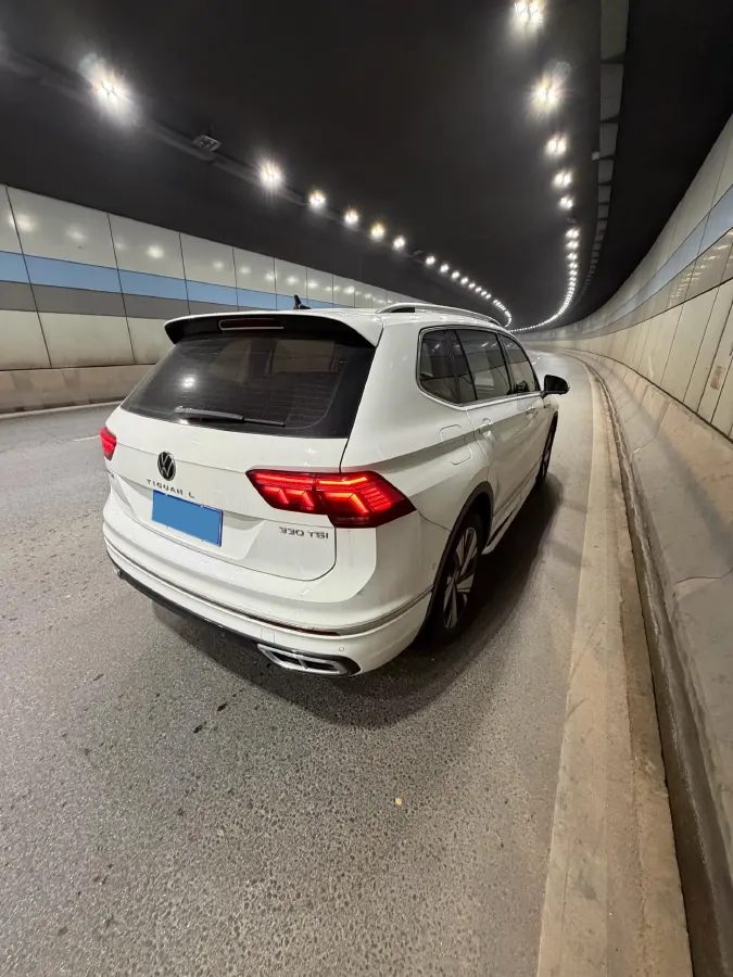 2023 Volkswagen Tiguan L 2.0T 186HP L4 7DCT,autocango,china used car exporter,china ev exporter,chinese used car exporter,chinese used ev exporter