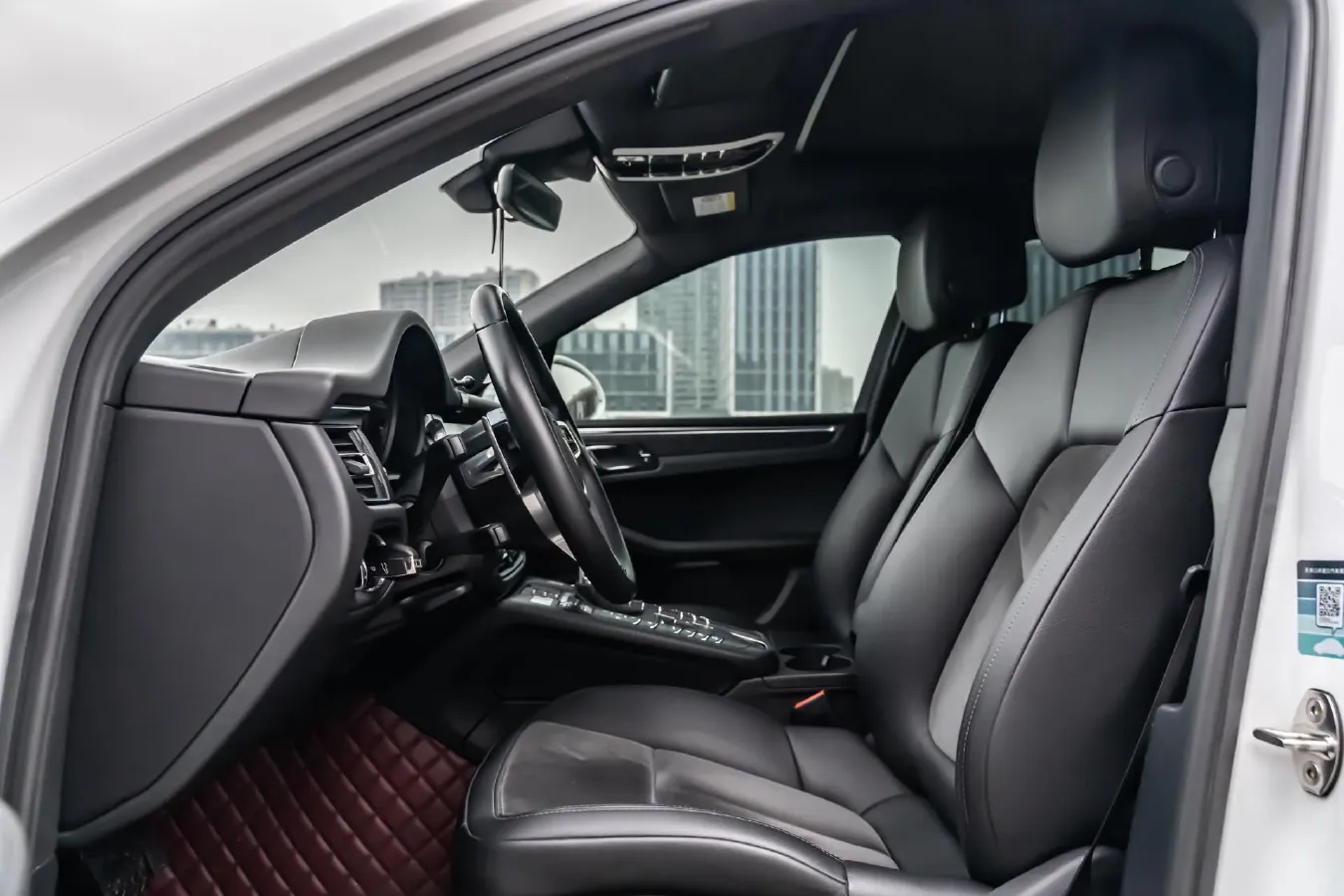 2021 Porsche Macan 2.0T 252HP L4 7DCT,autocango,china used car exporter,china ev exporter,chinese used car exporter,chinese used ev exporter