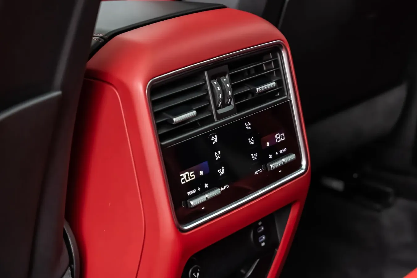 2019 Porsche Cayenne 3.0T 340HP V6 8AT,autocango,china used car exporter,china ev exporter,chinese used car exporter,chinese used ev exporter