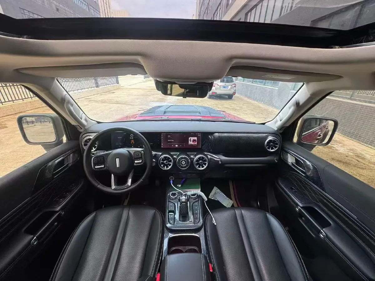 2021 Tank 300 2.0T 227HP L4 8AT,autocango,china used car exporter,china ev exporter,chinese used car exporter,chinese used ev exporter