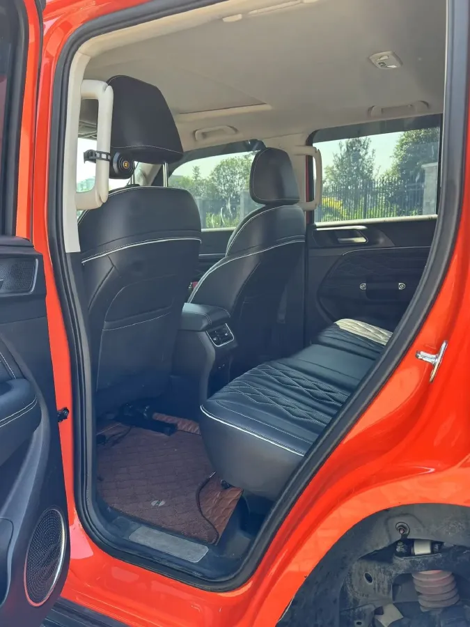 2021 Tank 300 2.0T 227HP L4 8AT,autocango,china used car exporter,china ev exporter,chinese used car exporter,chinese used ev exporter