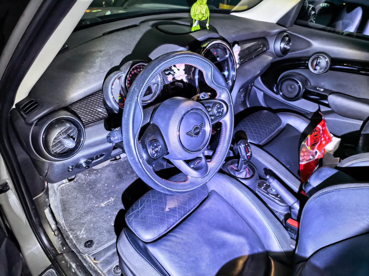 2020 MINI MINI 2.0T 192HP L4 7DCT,autocango,china used car exporter,china ev exporter,chinese used car exporter,chinese used ev exporter