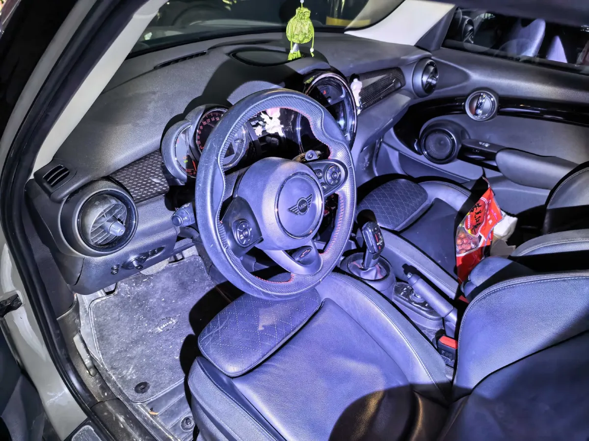 2020 MINI MINI 2.0T 192HP L4 7DCT,autocango,china used car exporter,china ev exporter,chinese used car exporter,chinese used ev exporter