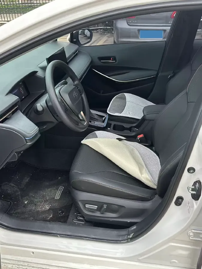 2026 Toyota Corolla 1.8L 98HP L4 E-CVT Hybrid,autocango,china used car exporter,china ev exporter,chinese used car exporter,chinese used ev exporter