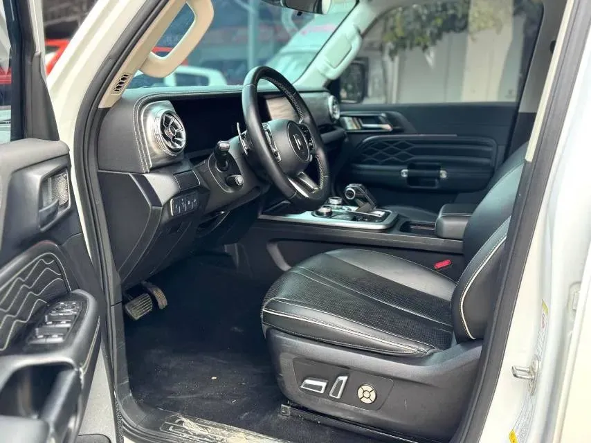 2021 Tank 300 2.0T 227HP L4 8AT,autocango,china used car exporter,china ev exporter,chinese used car exporter,chinese used ev exporter