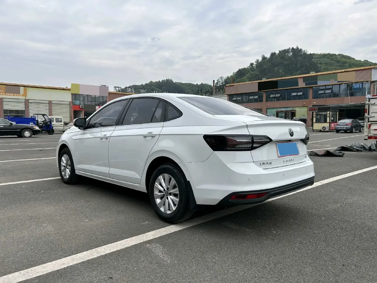 2025 Volkswagen Lavida 1.5L 110HP L4 6AT,autocango,china used car exporter,china ev exporter,chinese used car exporter,chinese used ev exporter