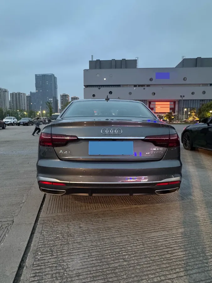 2024 Audi A4L 2.0T 190HP L4 7DCT,autocango,china used car exporter,china ev exporter,chinese used car exporter,chinese used ev exporter