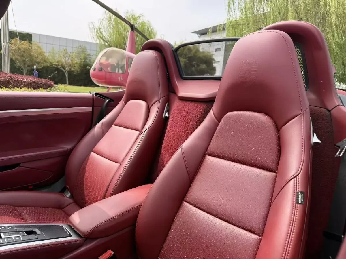 2022 Porsche 718 2.0T 250HP H4 7DCT,autocango,china used car exporter,china ev exporter,chinese used car exporter,chinese used ev exporter