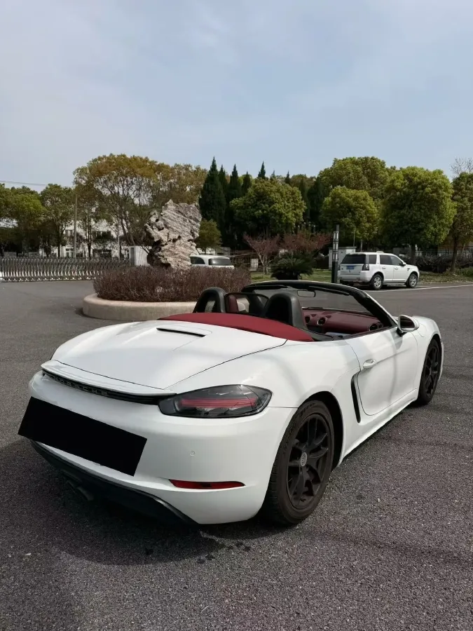 2022 Porsche 718 2.0T 250HP H4 7DCT,autocango,china used car exporter,china ev exporter,chinese used car exporter,chinese used ev exporter