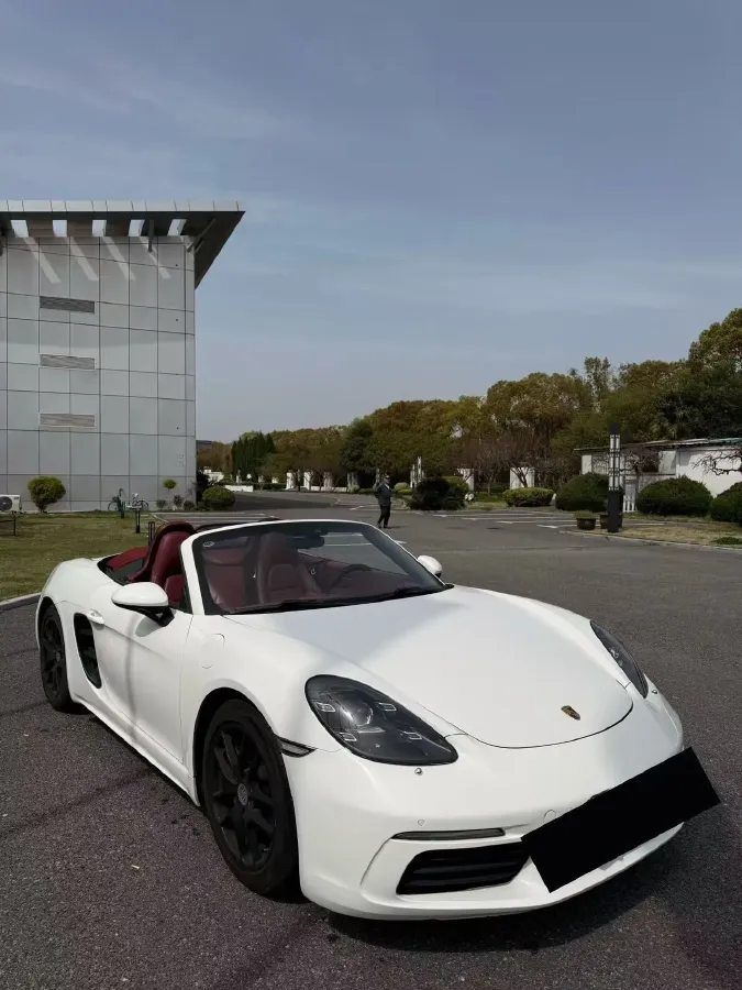 2022 Porsche 718 2.0T 250HP H4 7DCT,autocango,china used car exporter,china ev exporter,chinese used car exporter,chinese used ev exporter