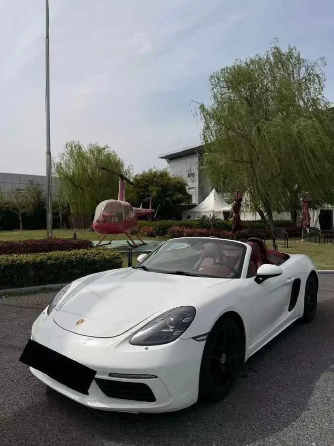 2022 Porsche 718 2.0T 250HP H4 7DCT,autocango,china used car exporter,china ev exporter,chinese used car exporter,chinese used ev exporter