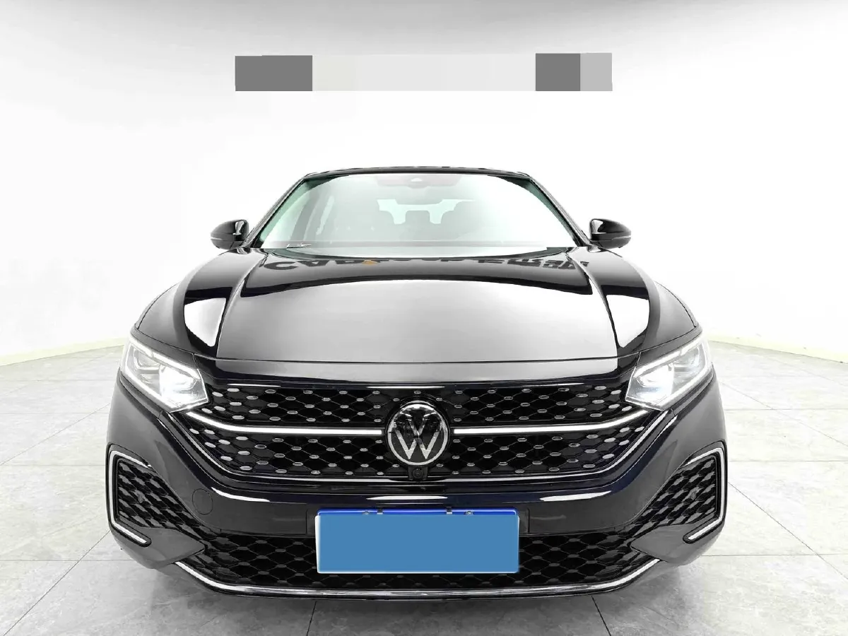 2025 Volkswagen Passat 2.0T 220HP L4 7DCT,autocango,china used car exporter,china ev exporter,chinese used car exporter,chinese used ev exporter
