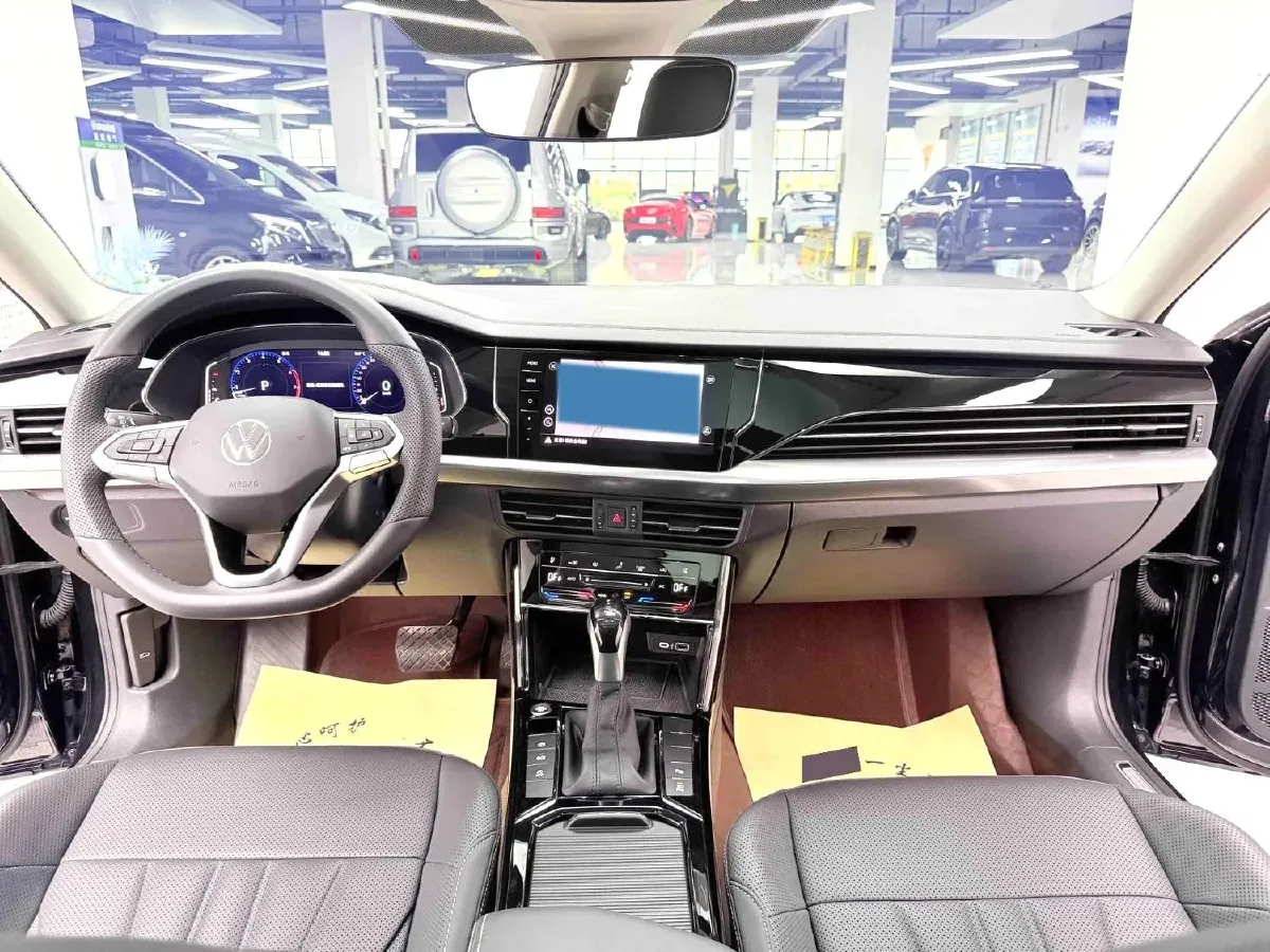 2025 Volkswagen Passat 2.0T 220HP L4 7DCT,autocango,china used car exporter,china ev exporter,chinese used car exporter,chinese used ev exporter