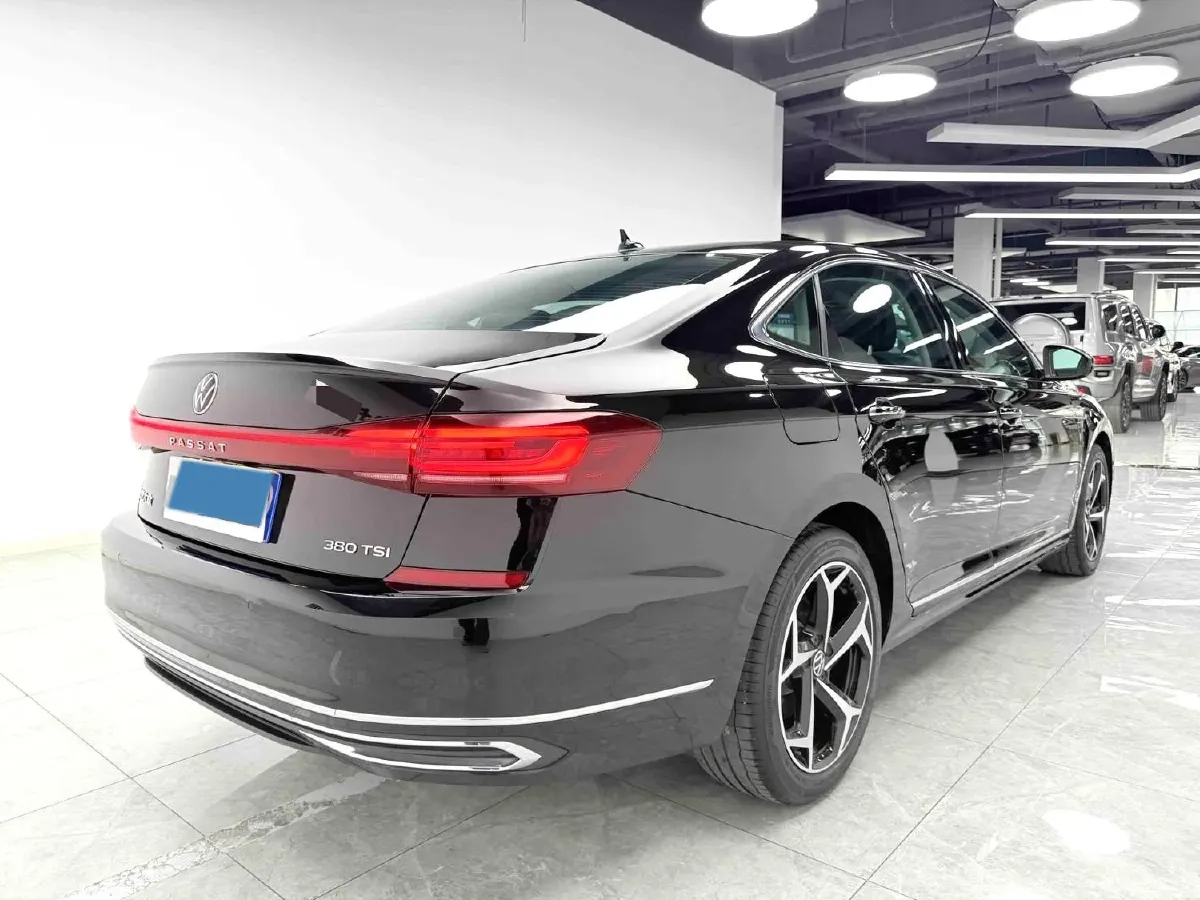 2025 Volkswagen Passat 2.0T 220HP L4 7DCT,autocango,china used car exporter,china ev exporter,chinese used car exporter,chinese used ev exporter