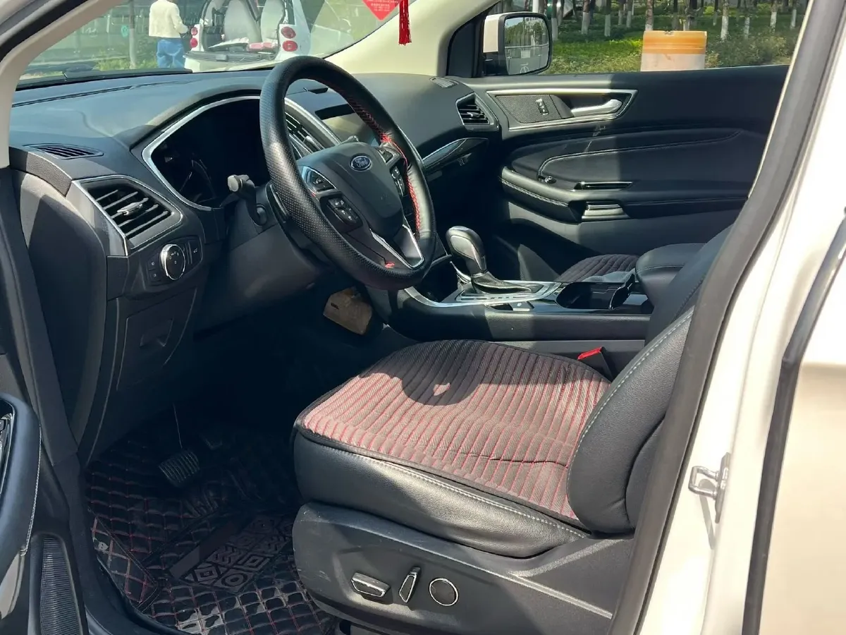 2018 Ford Edge 2.0T 245HP L4 6AT,autocango,china used car exporter,china ev exporter,chinese used car exporter,chinese used ev exporter