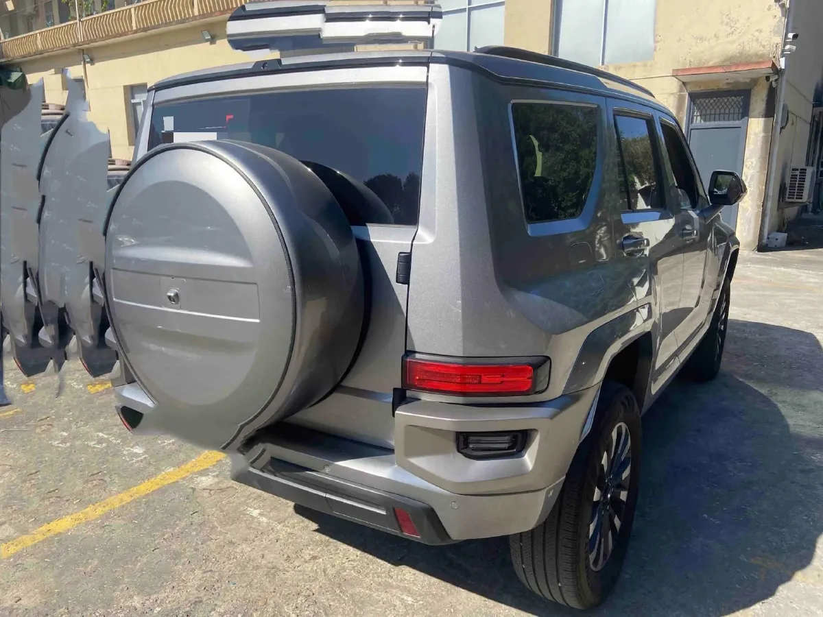 2024 Tank 700 3.0T 360HP V6 9AT PHEV 37.1KWH,autocango,china used car exporter,china ev exporter,chinese used car exporter,chinese used ev exporter