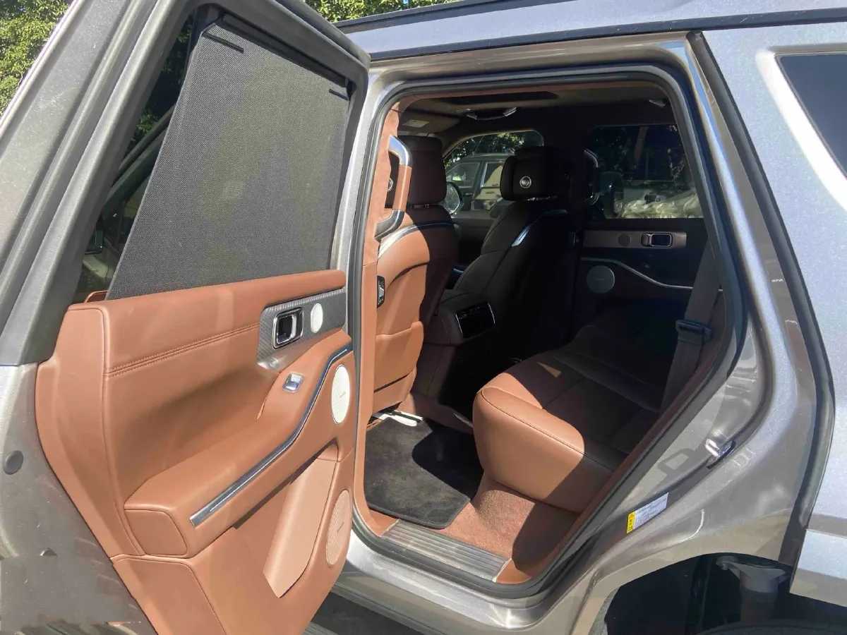 2024 Tank 700 3.0T 360HP V6 9AT PHEV 37.1KWH,autocango,china used car exporter,china ev exporter,chinese used car exporter,chinese used ev exporter