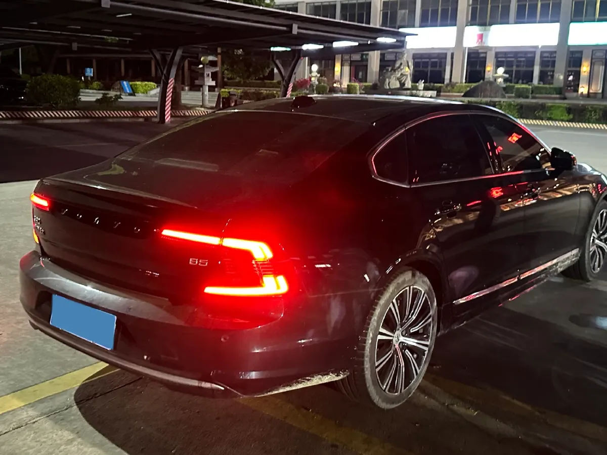 2022 Volvo S90 2.0T 250HP L4 8AT,autocango,china used car exporter,china ev exporter,chinese used car exporter,chinese used ev exporter
