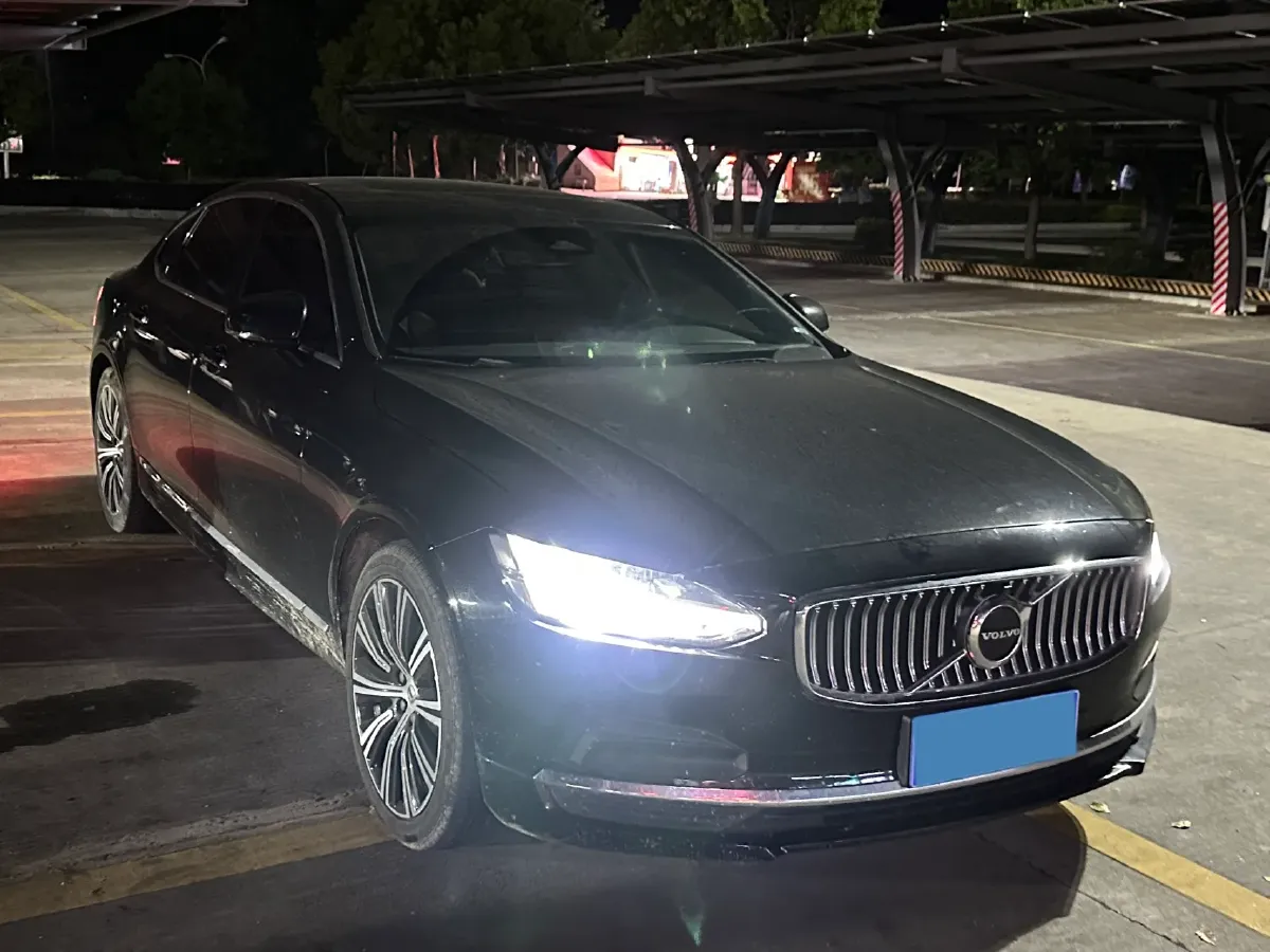 2022 Volvo S90 2.0T 250HP L4 8AT,autocango,china used car exporter,china ev exporter,chinese used car exporter,chinese used ev exporter