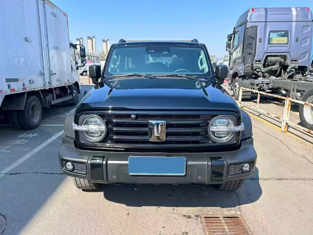 2023 Tank 300 2.0T 227HP L4 8AT,autocango,china used car exporter,china ev exporter,chinese used car exporter,chinese used ev exporter