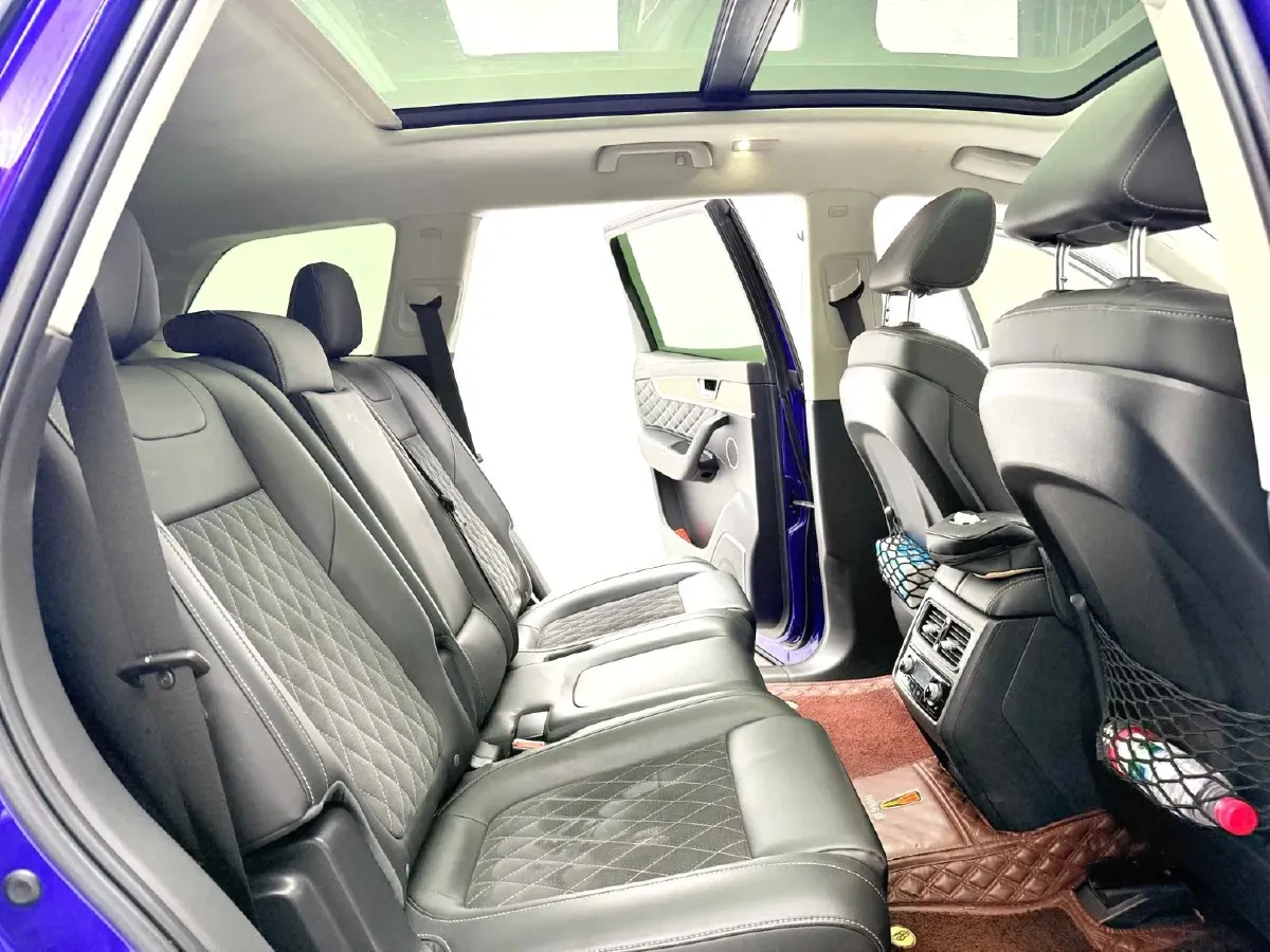 2019 HongQi HS7 3.0T 337HP V6 8AT,autocango,china used car exporter,china ev exporter,chinese used car exporter,chinese used ev exporter