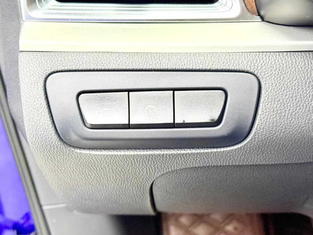 2019 HongQi HS7 3.0T 337HP V6 8AT,autocango,china used car exporter,china ev exporter,chinese used car exporter,chinese used ev exporter