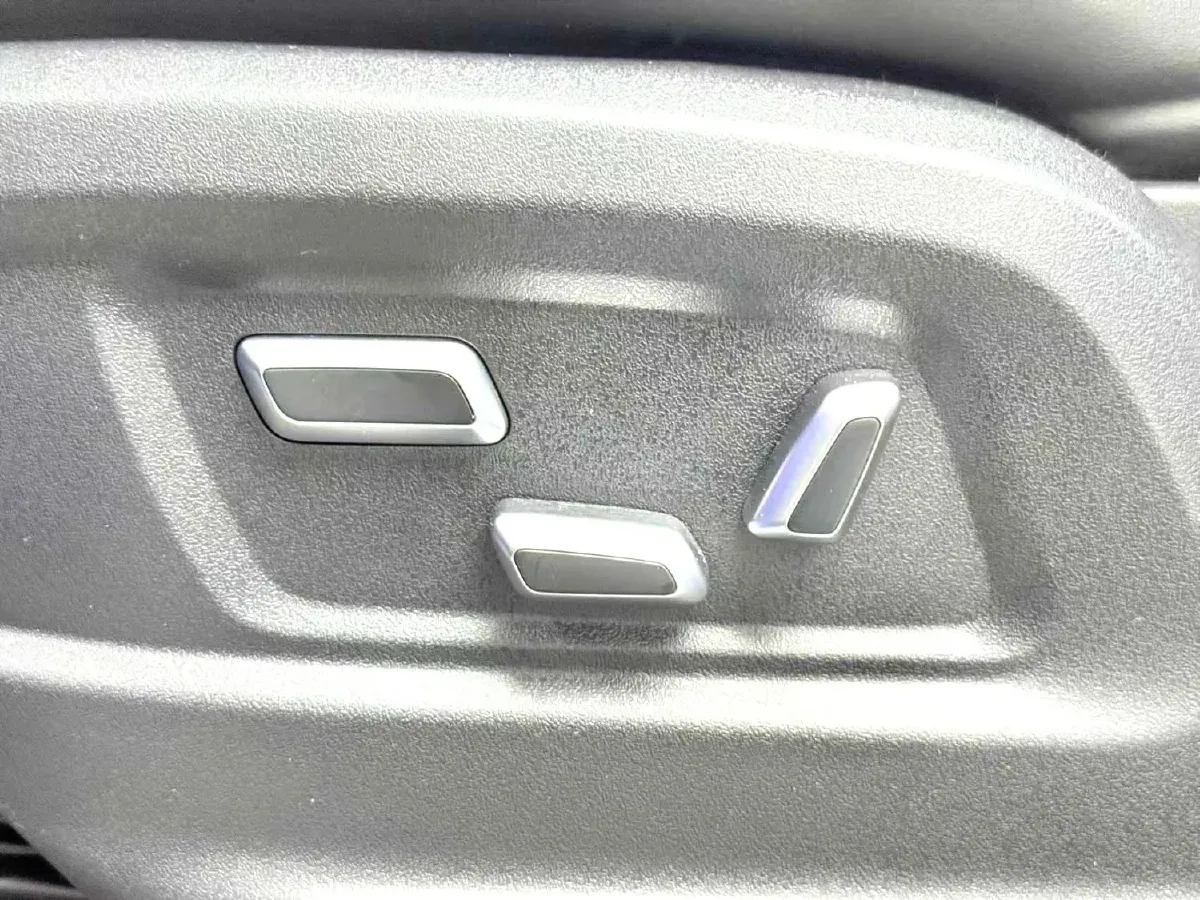 2019 HongQi HS7 3.0T 337HP V6 8AT,autocango,china used car exporter,china ev exporter,chinese used car exporter,chinese used ev exporter