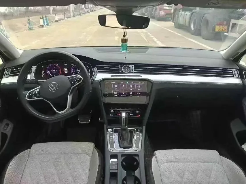 2023 Volkswagen Magotan 2.0T 186HP L4 7DCT,autocango,china used car exporter,china ev exporter,chinese used car exporter,chinese used ev exporter