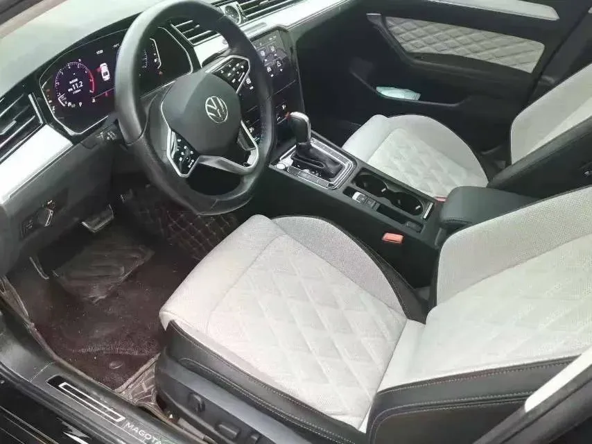 2023 Volkswagen Magotan 2.0T 186HP L4 7DCT,autocango,china used car exporter,china ev exporter,chinese used car exporter,chinese used ev exporter